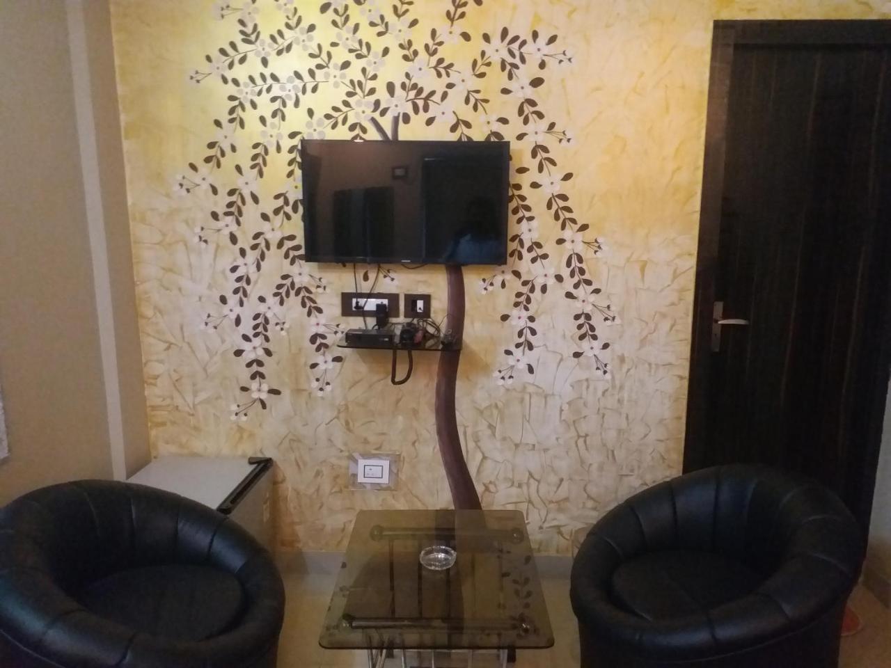 Recline Hotel And Restaurant Gauripur Exterior photo