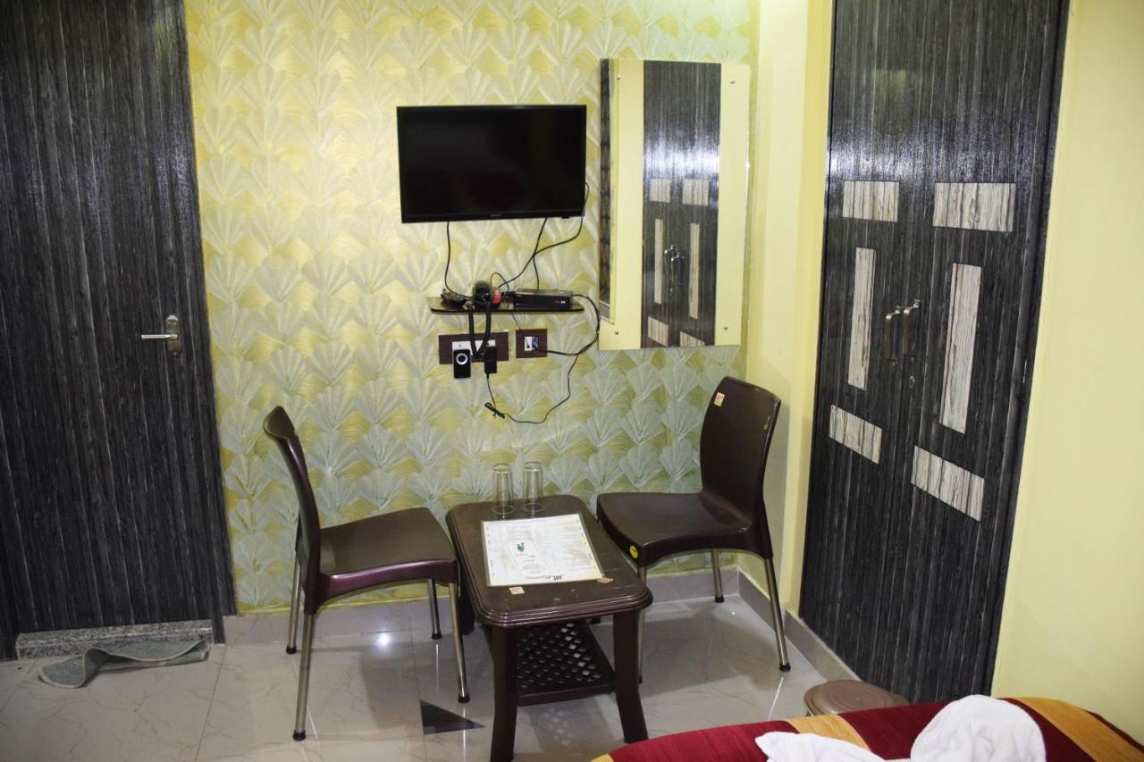 Recline Hotel And Restaurant Gauripur Exterior photo